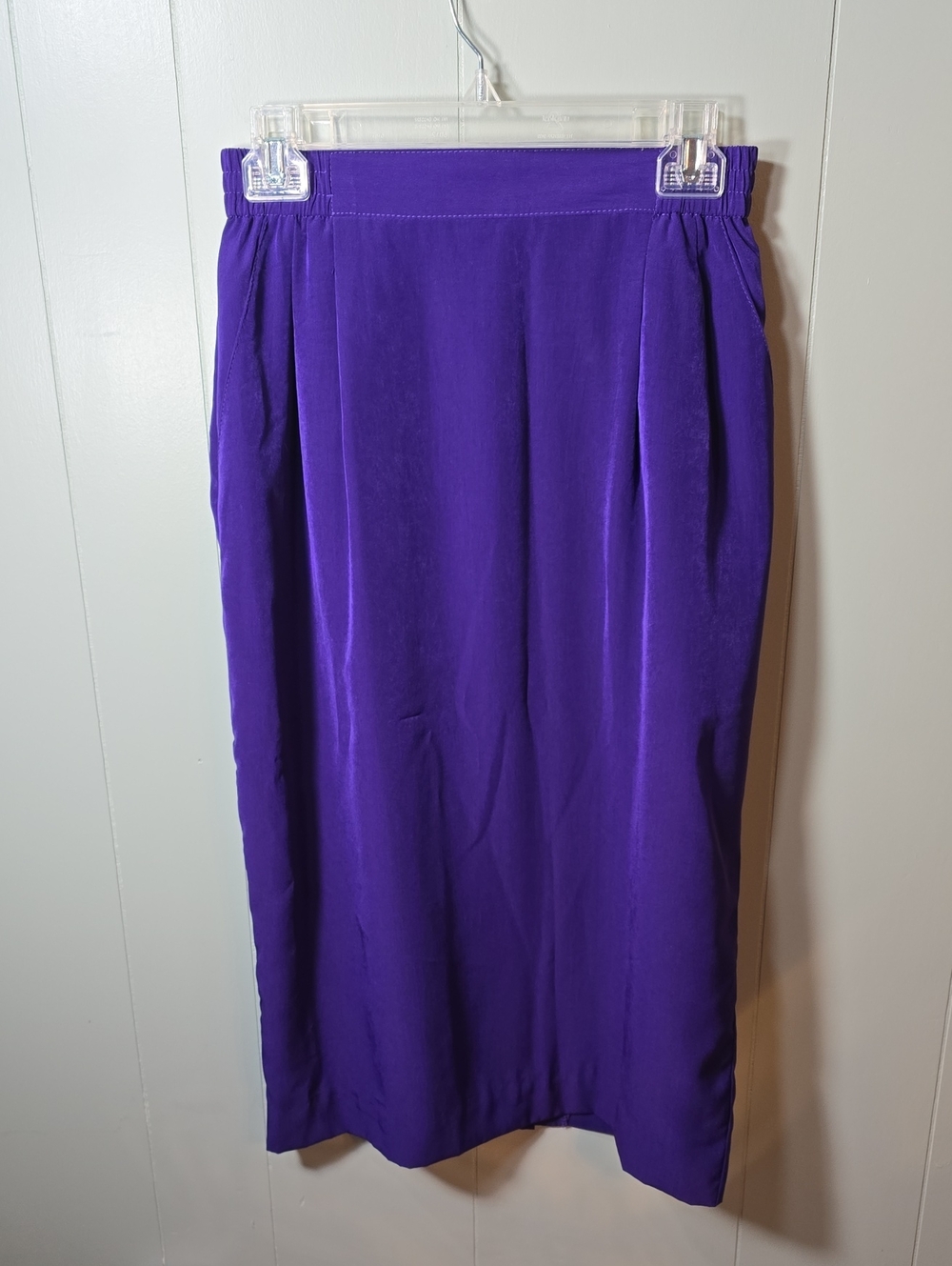 Classic Violet Midi Skirt with Smart Pleat Detail